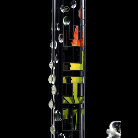 EHLE 'Beaker Illuminati' Borosilikatglas Bong mit UV-Kugeln